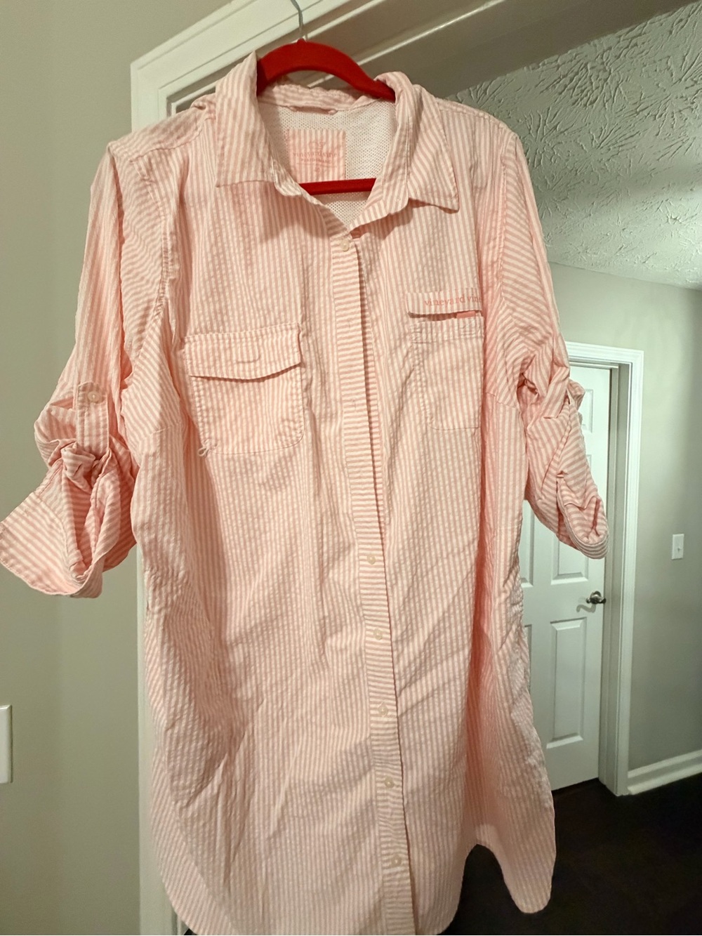 Vineyard Vines Casual Pink Striped women’s seersucker performance buttonup Shirt